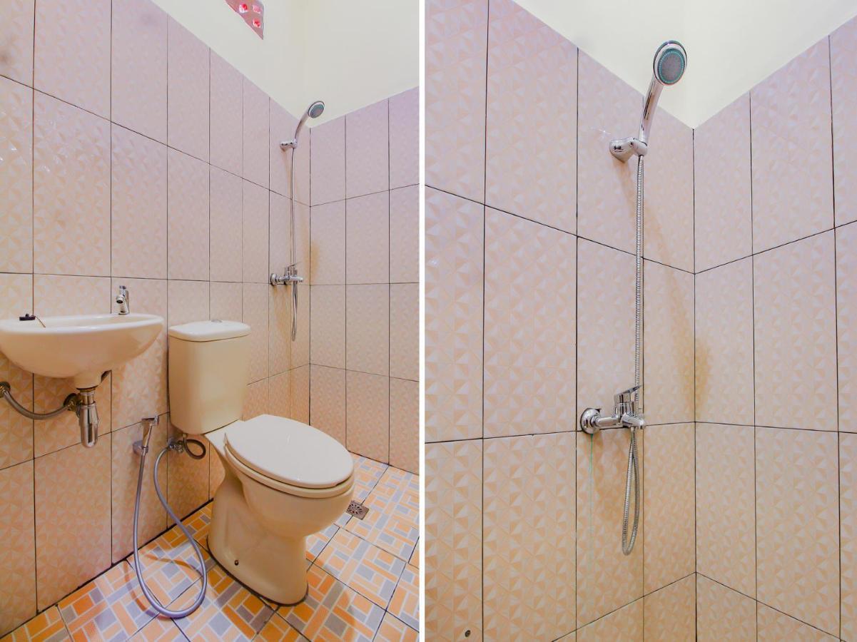 Oyo 90063 Silver Homestay Syariah Perabumulih ภายนอก รูปภาพ